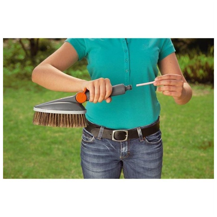 GARDENA Brosse de lavage a main – Brin souple pour surface sensible
