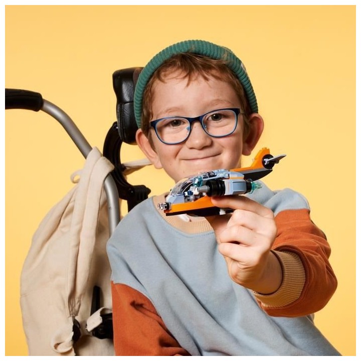 LEGO Creator 3-en-1 31111 Le Cyber Drone, Jouet de Construction, Figur