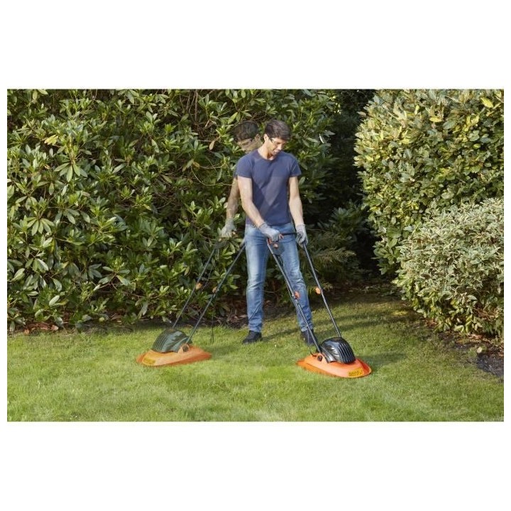 Tondeuse électrique sur coussin d'air 1200W 30cm de coupe BLACK+DECKE