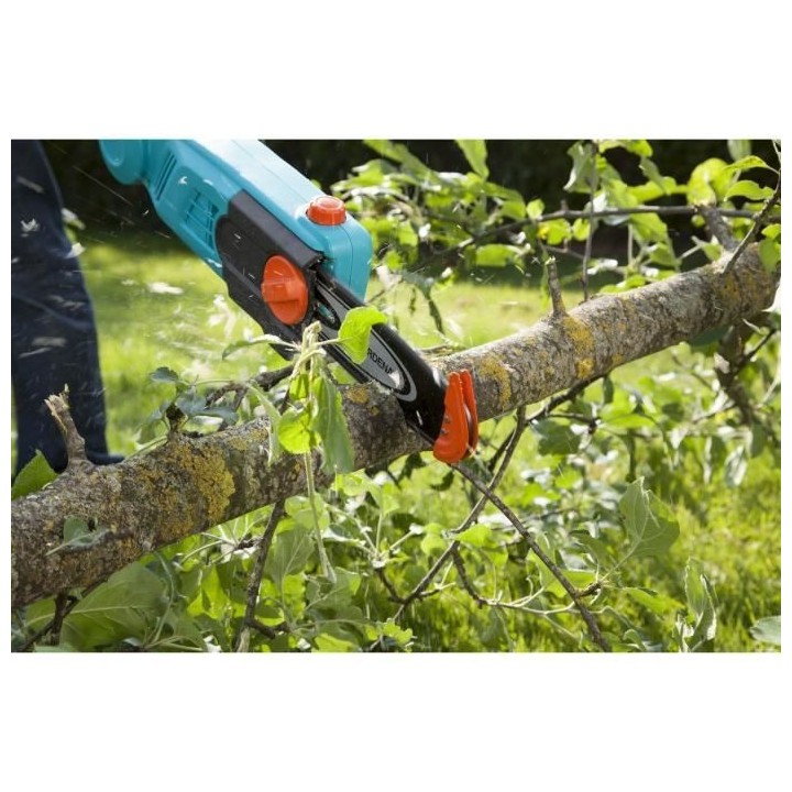 Elagueuse sur perche électrique GARDENA - TCS 720/20 - 720W - 20 cm -