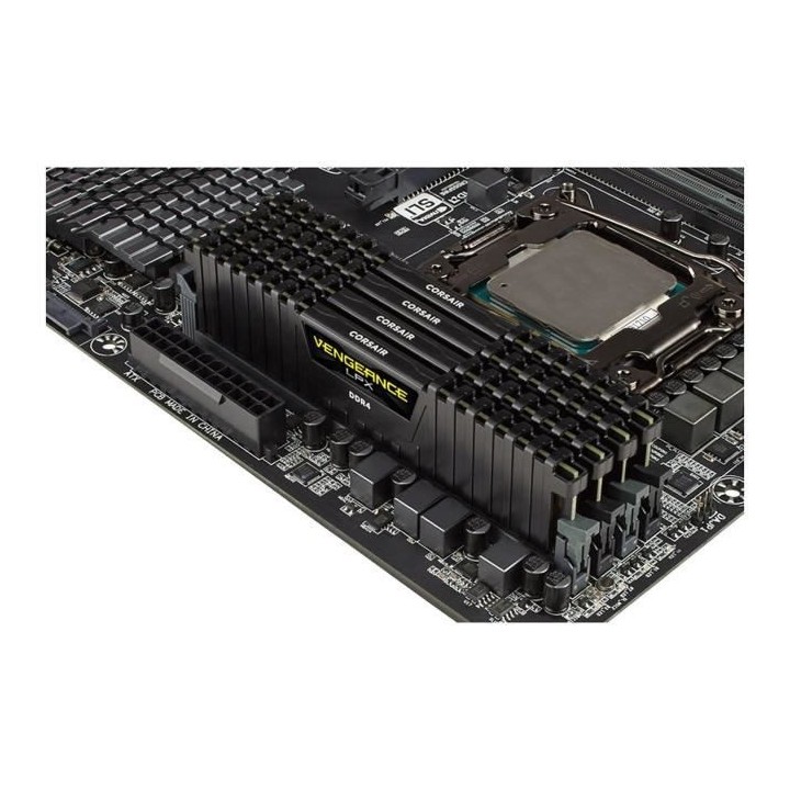 CORSAIR Mémoire PC DDR4 32GB (2*16) low profile (CMK32GX4M2Z3600C18)