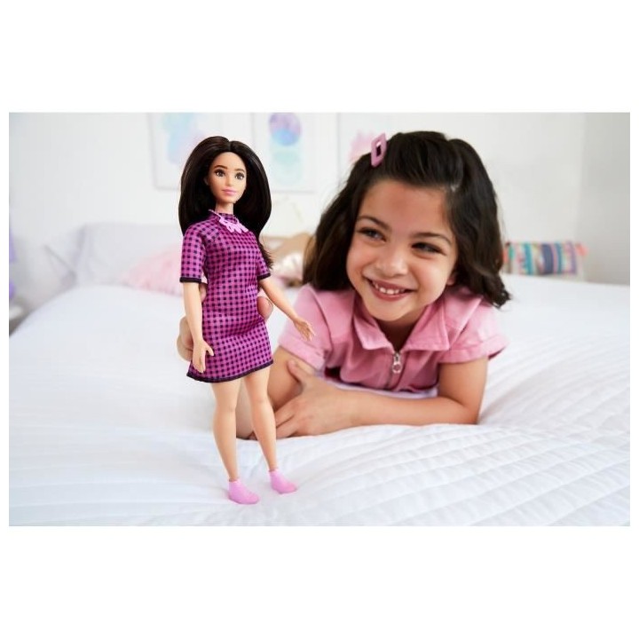 BARBIE - Brb Fashionista Robe Carreaux - Poupée - 3 ans et +
