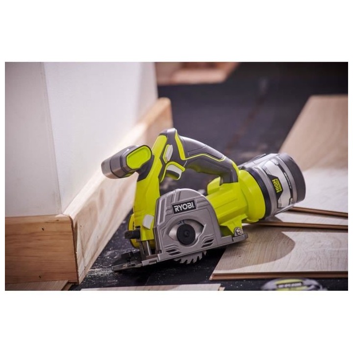 Scie multi-matériaux 18V - Livrée avec 1 batterie 2 Ah, 1 chargeur 1