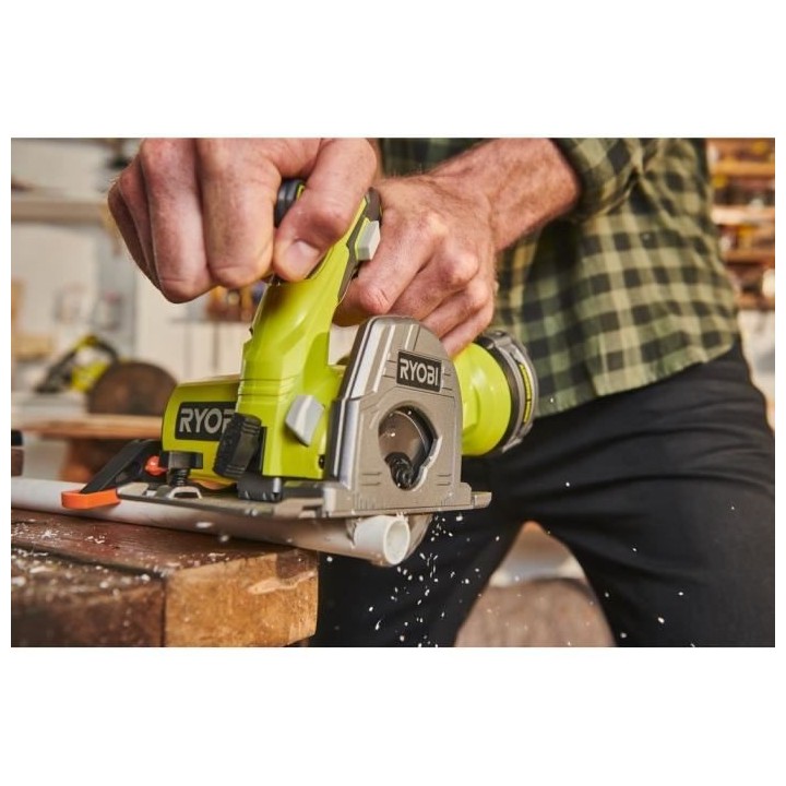 Scie multi-matériaux 18V - Livrée avec 1 batterie 2 Ah, 1 chargeur 1