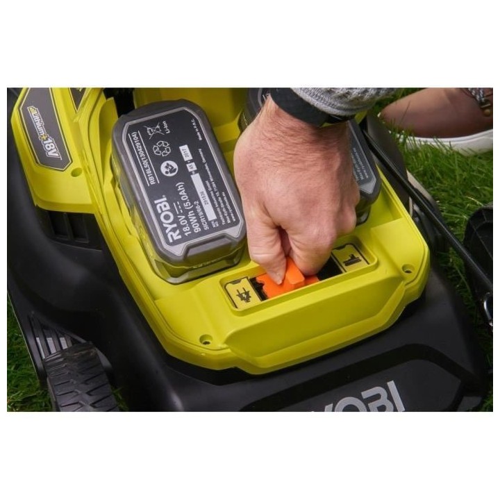 Tondeuse hybride RYOBI 36V LithiumPlus coupe 37cm - 2 batteries 5,0 Ah