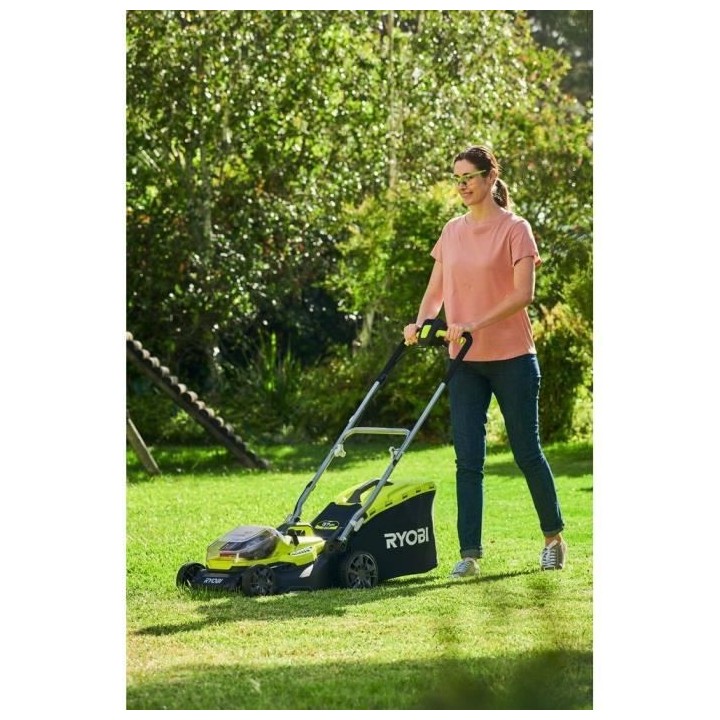 Tondeuse hybride RYOBI 36V LithiumPlus coupe 37cm - 2 batteries 5,0 Ah
