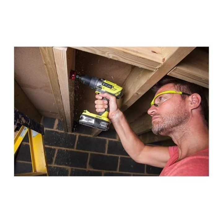 Perceuse-visseuse 18V - Livrée en sac avec 2 batteries 4 et 1,5 Ah +