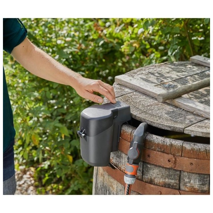 GARDENA Pompe pour collecteur d'eau de pluie 2000/2 18V P4A sans batte