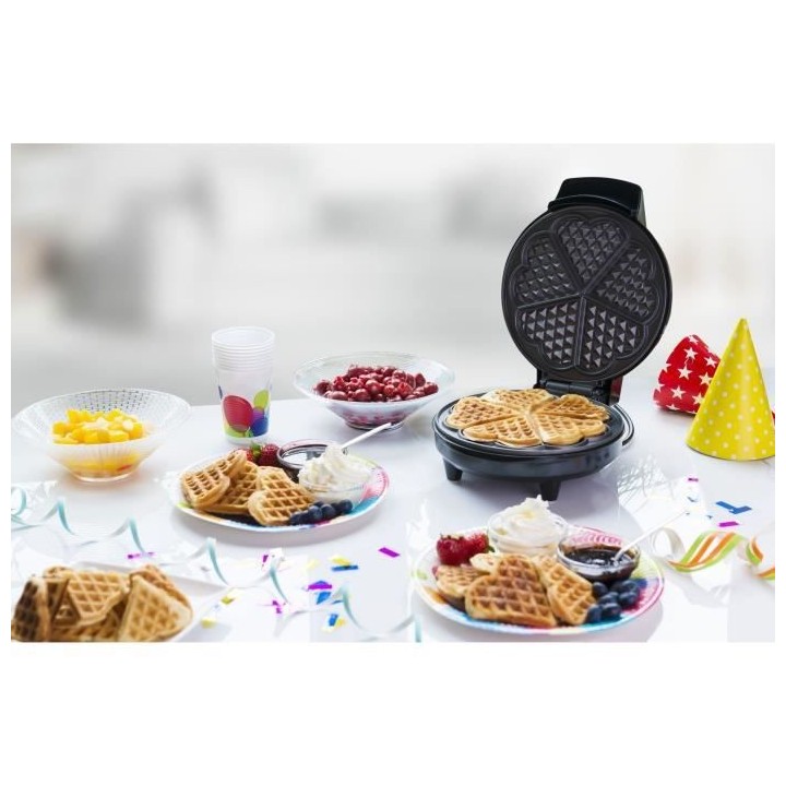 BESTRON AWM700S - Gaufrier classique en forme de coeur avec revetement