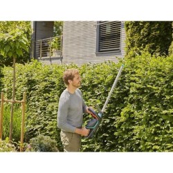 Taille-haies a batterie GARDENA - ComfortCut 60/18V - 18V - 60 cm (Livré avec batterie Li-ion 2,5Ah + chargeur)