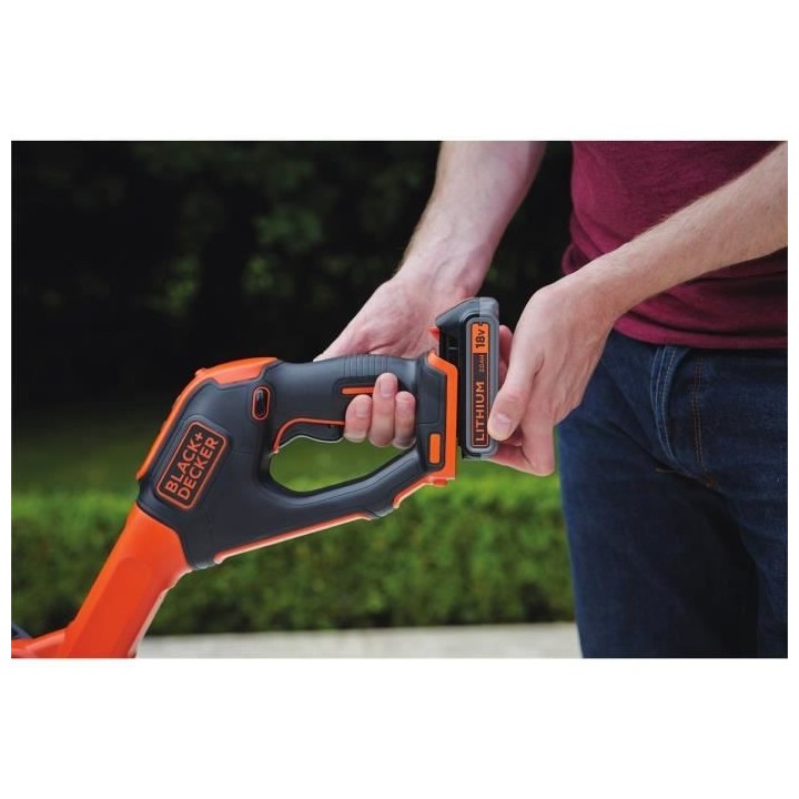 Coupe-bordure a batterie BLACK+DECKER - STC1820EPC - 18V - 28 cm (Livr