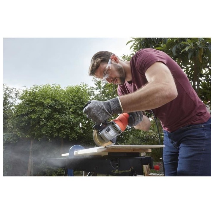 Meuleuse d'angle filaire 710W BLACK+DECKER (Livrée avec poignée lat