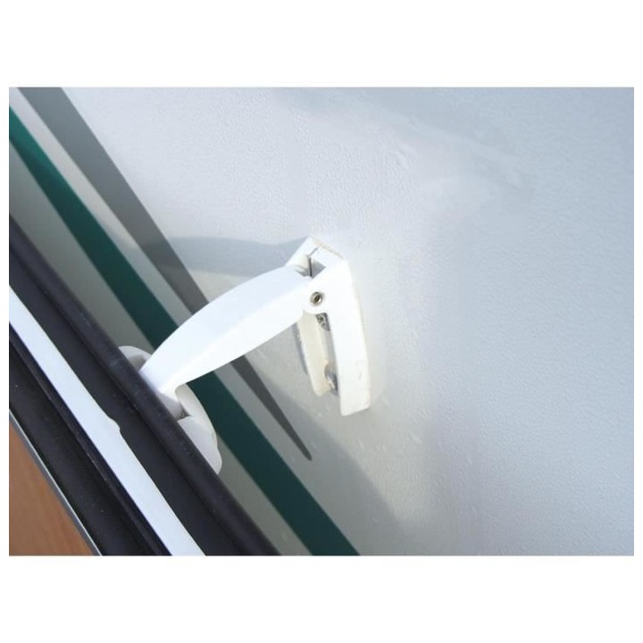 Crochet de blocage pour porte de coffre