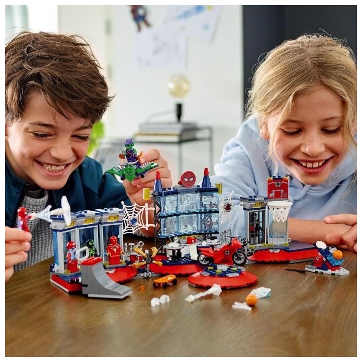 LEGO Marvel 76175 L'Attaque contre le Repaire de Spider, Jouet Marvel