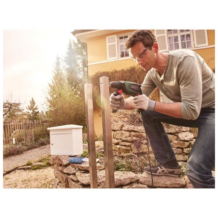 BOSCH Perceuse a percussion UniversalImpact 700 - 700 W