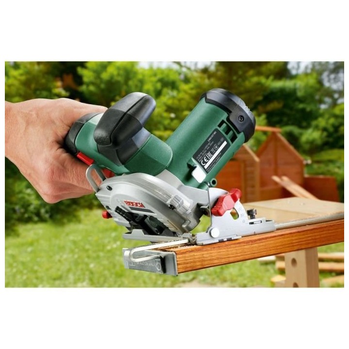 Scie circulaire sans-fil Bosch - UniversalCirc 12 (1 batterie 12V-2,5A