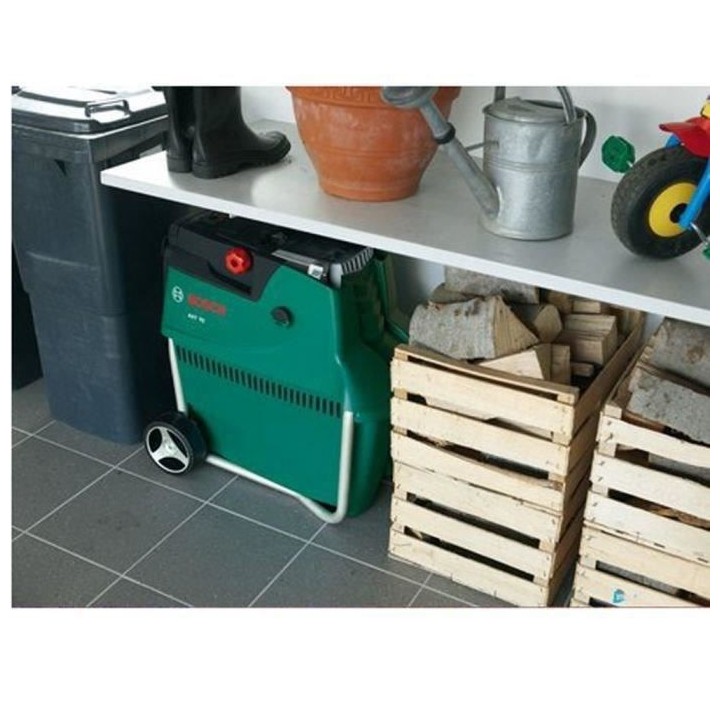 Broyeur de végétaux Bosch - AXT 25 TC (2500W, poussoir pour déchets