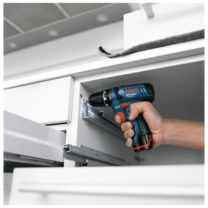 Perceuse-visseuse sans fil GSR 12V-15 + 2 batteries 2Ah + chargeur + b