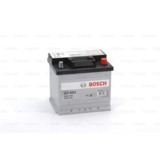 BOSCH Batterie Auto S3002 45Ah 400A - + a droite