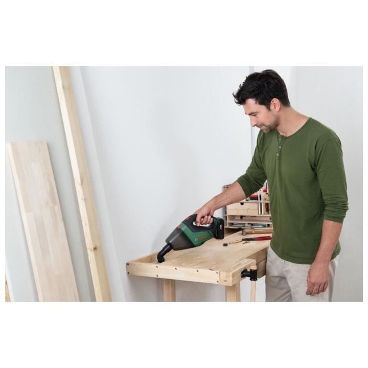 Aspirateur a main sans-fil Bosch - UniversalVac18 SET 1 batterie 2,5Ah