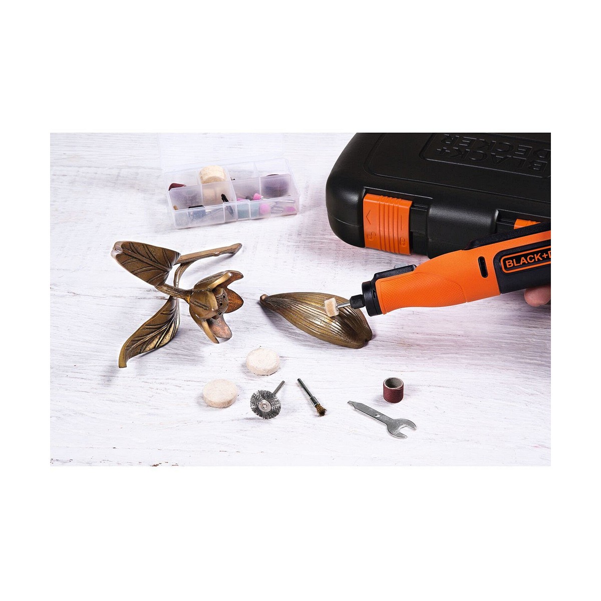 /306391/outil-multifonctions-turbo-black-decker-bcrt8ik-xj.jpg