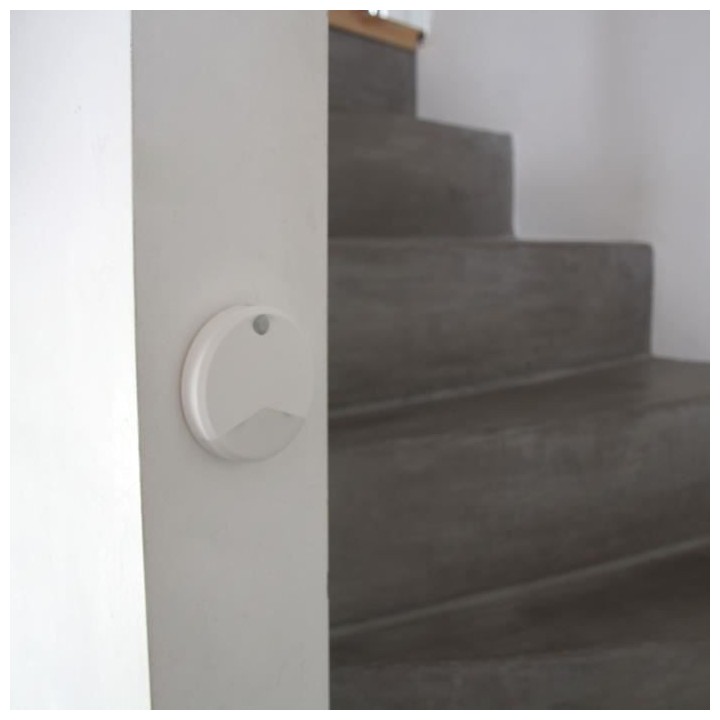 Veilleuse fixe avec détection de mouvement sur batterie