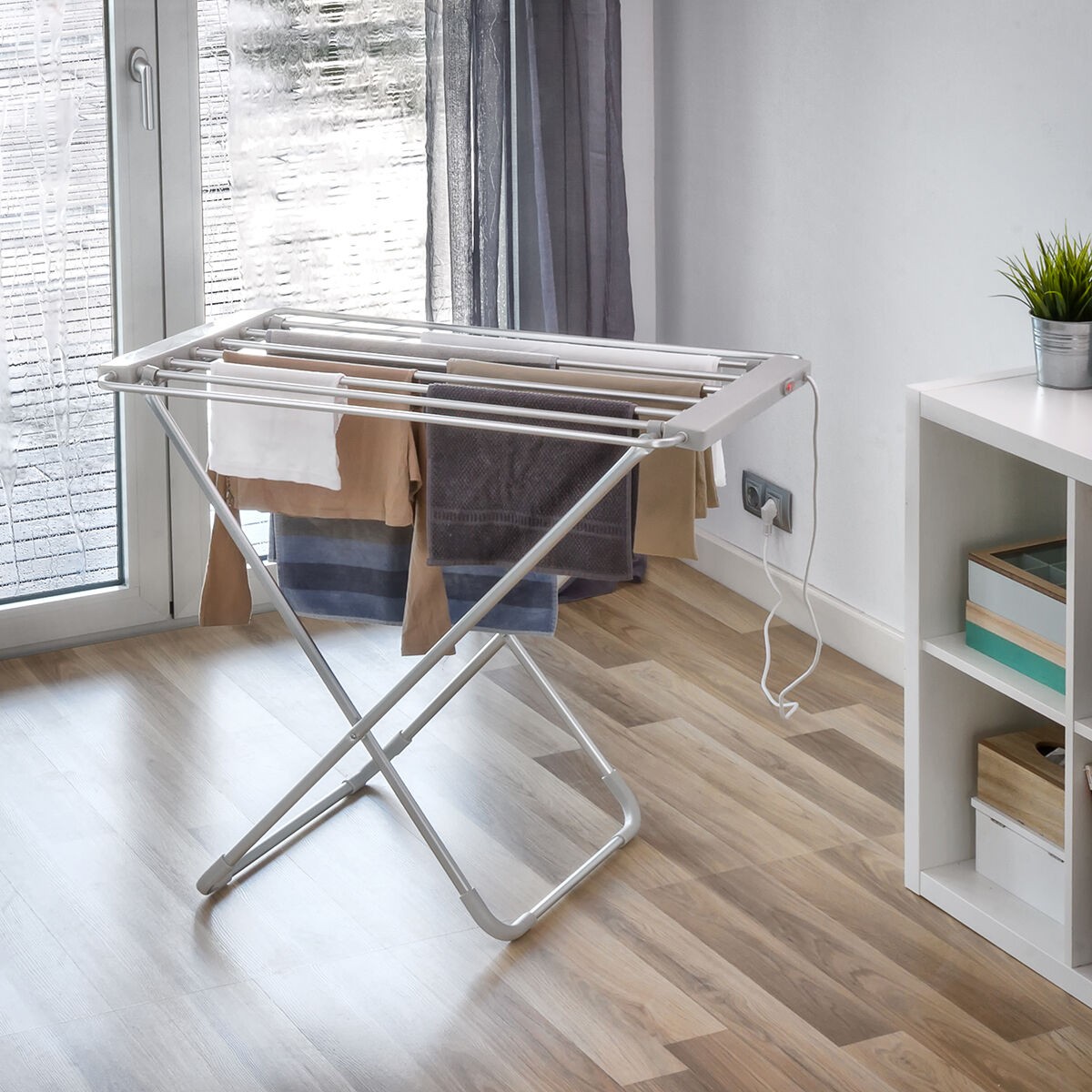 /337304/corde-a-linge-electrique-pliante-innovagoods-6-barres-gris-reconditionne-c.jpg