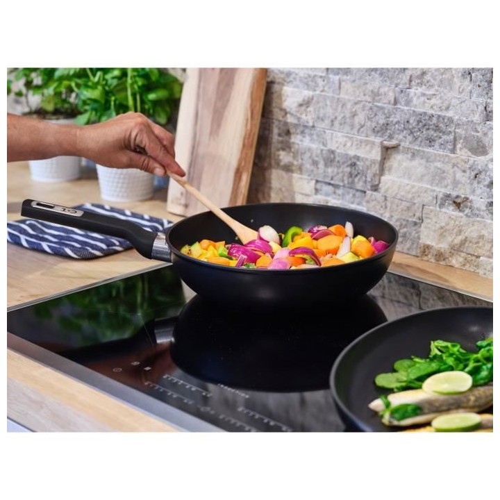 Cosy & Trendy 8494965 Wok anti adhésive en aluminium avec poignée So