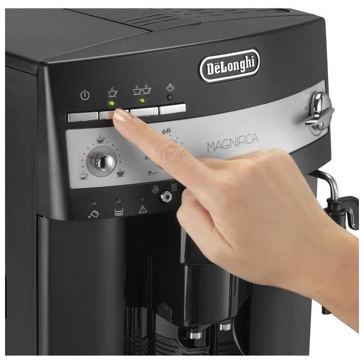 DELONGHI ESAM3000.B Machine expresso automatique avec broyeur Magnific