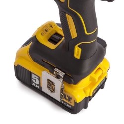 Perceuse-visseuse a percussion sans fil - DEWALT - DCD796P1