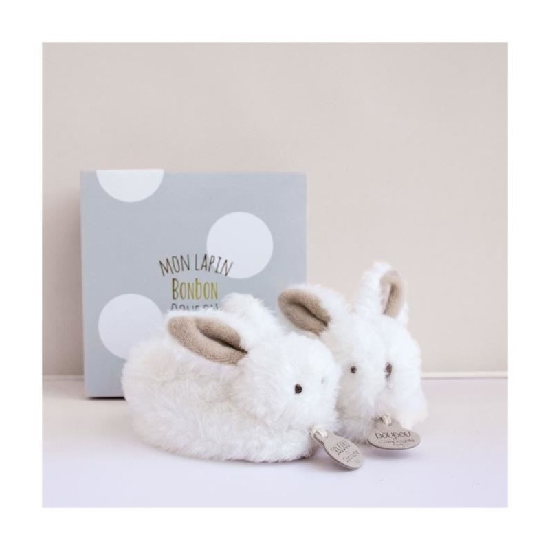 DOUDOU ET COMPAGNIE Lapin - Coffret chaussons avec hochet Taupe 0-6 mois