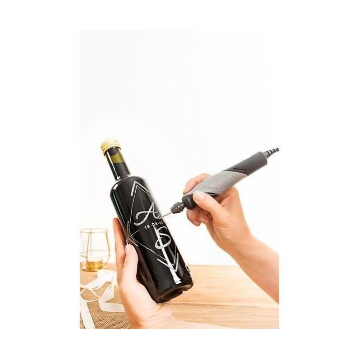 Coffret d'accessoires gravure sur verre Dremel C682