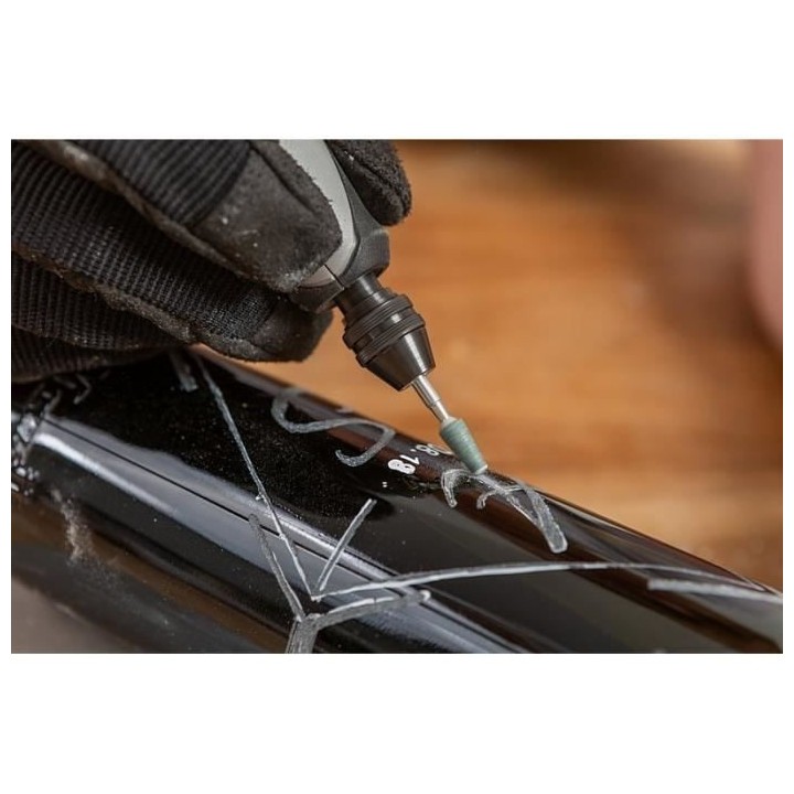 Coffret d'accessoires gravure sur verre Dremel C682