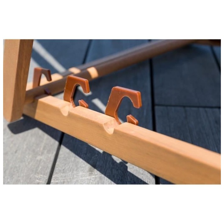 Bain de soleil en eucalyptus avec assise en polyester - MERI - Gris