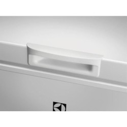 AEG-ELECTROLUX LCB1AF10W0 - Congélateur coffre - 98L - Froid statique - Classe énergétique : F - L55 x H84,5 cm - Blanc