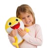 BABY SHARK PELUCHE MUSICALE 30 CM JAUNE