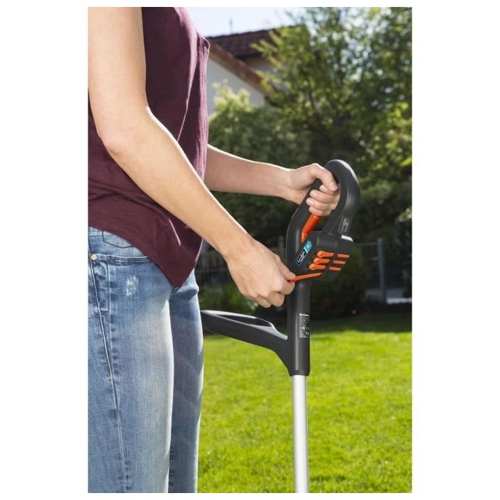 Coupe-bordure a batterie GARDENA - SmallCut Li-14/23R - 14,4V - 22,3 c