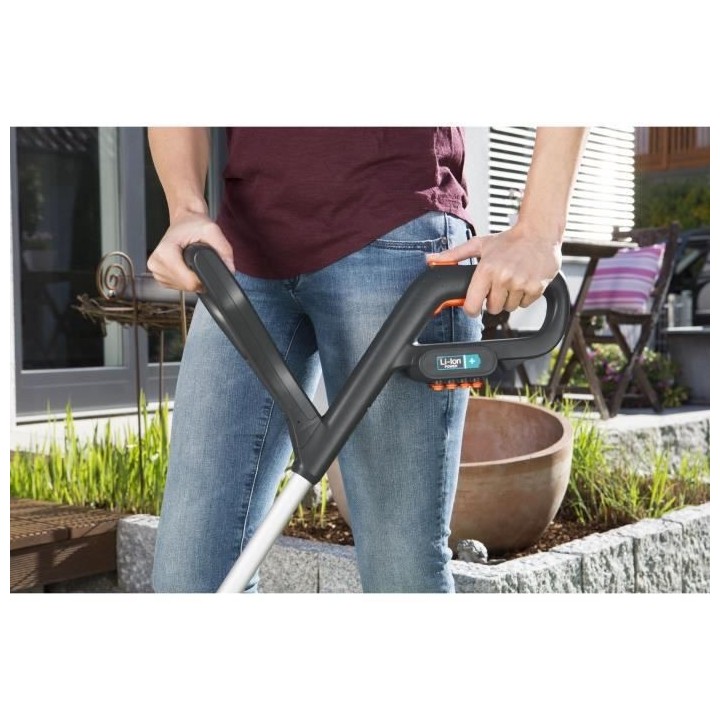 Coupe-bordure a batterie GARDENA - SmallCut Li-14/23R - 14,4V - 22,3 c