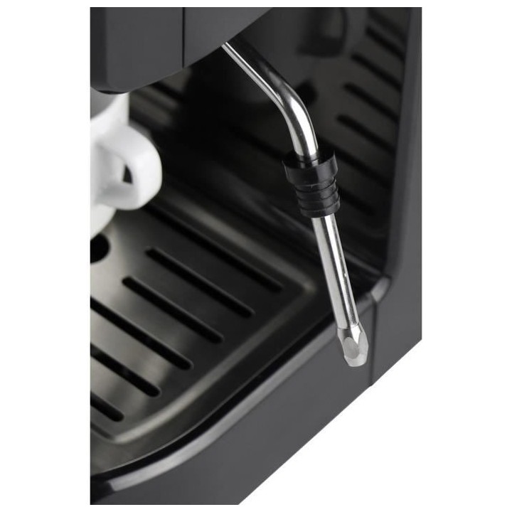 BEKO CEP5152B - Machine expresso classique 1200W - Réservoir 1,2L - B