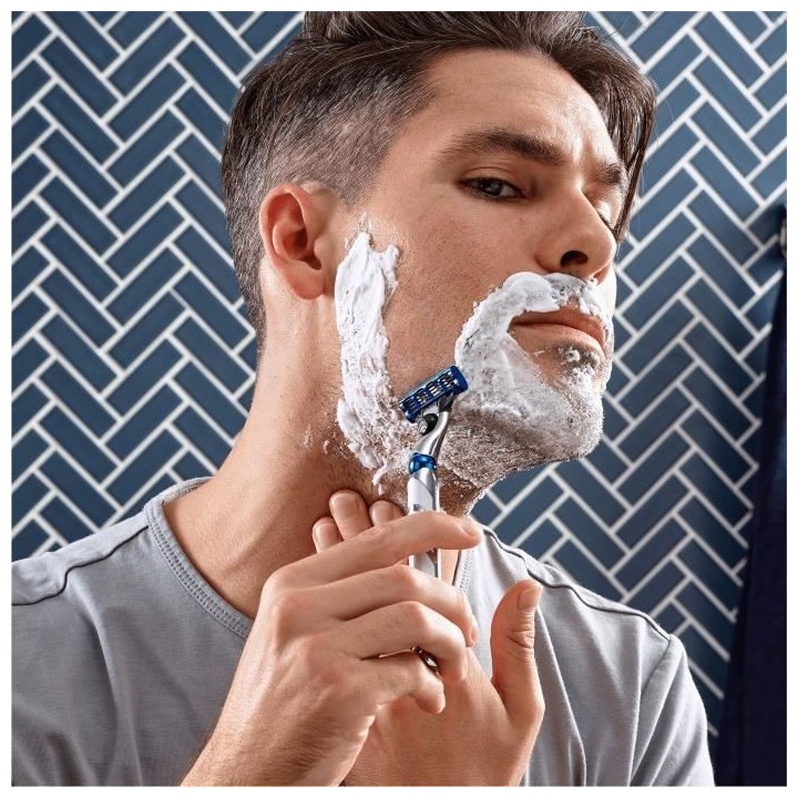 GILLETTE Rasoir Mach3 Turbo - 4 lames