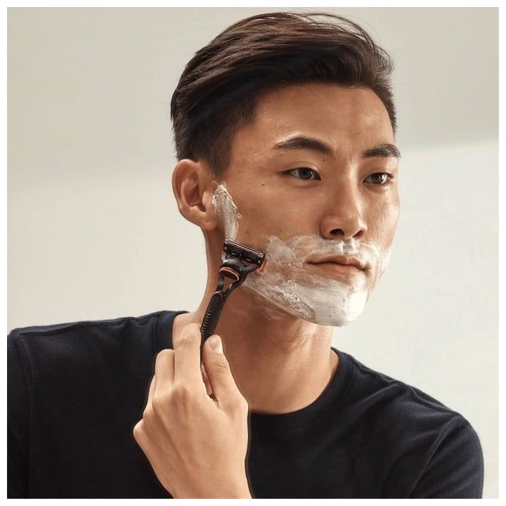 GILLETTE Lames de rasoir Fusion5 x12