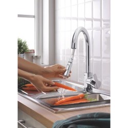 GROHE Robinet de cuisine évier Feel, douchette extractible, rotation 360°, bec en U, inverseur 2 jets, mitigeur cuisine 314860