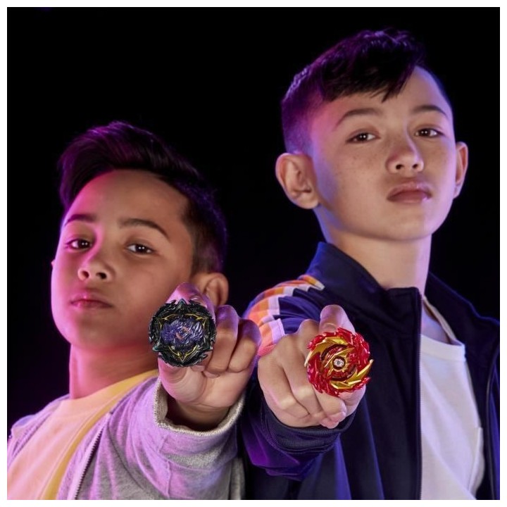 BEYBLADE - Burst Surge Speedstorm - Set de combat Motor Strike - arene