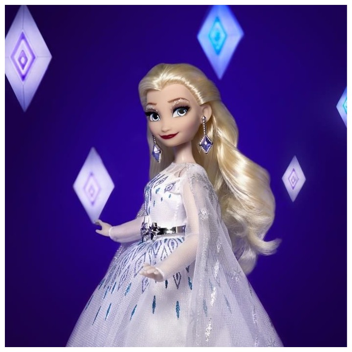 DISNEY PRINCESSES - Style Series - Poupée Elsa - accessoires pour Pou