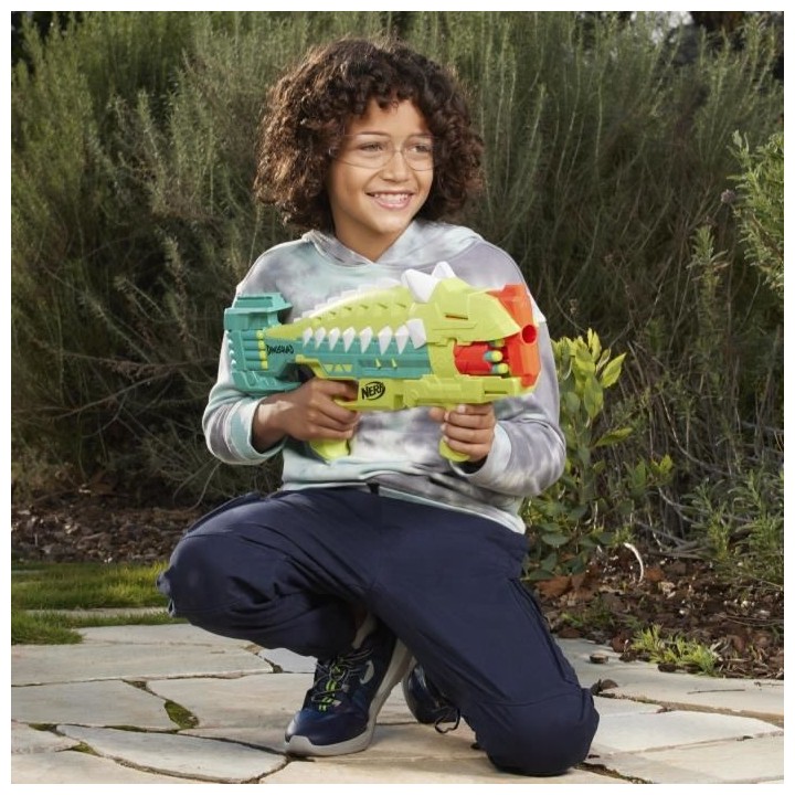 Nerf DinoSquad Armorstrike blaster a fléchettes, barillet rotatif 8 