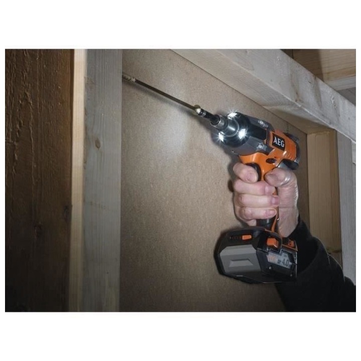 Boulonneuse a chocs AEG 18V - 2 batteries 4.0Ah - 1 chargeur 80mins -