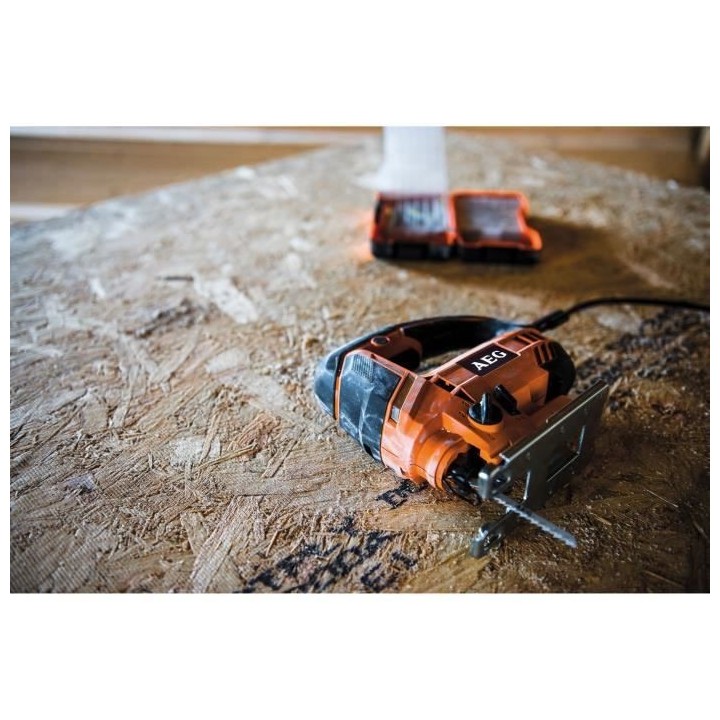 Scie sauteuse pendulaire électrique AEG POWERTOOLS STEP100X - 700W -