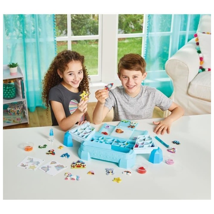 Jouet - AQUABEADS - Mon grand atelier de création - Perles qui s'asse