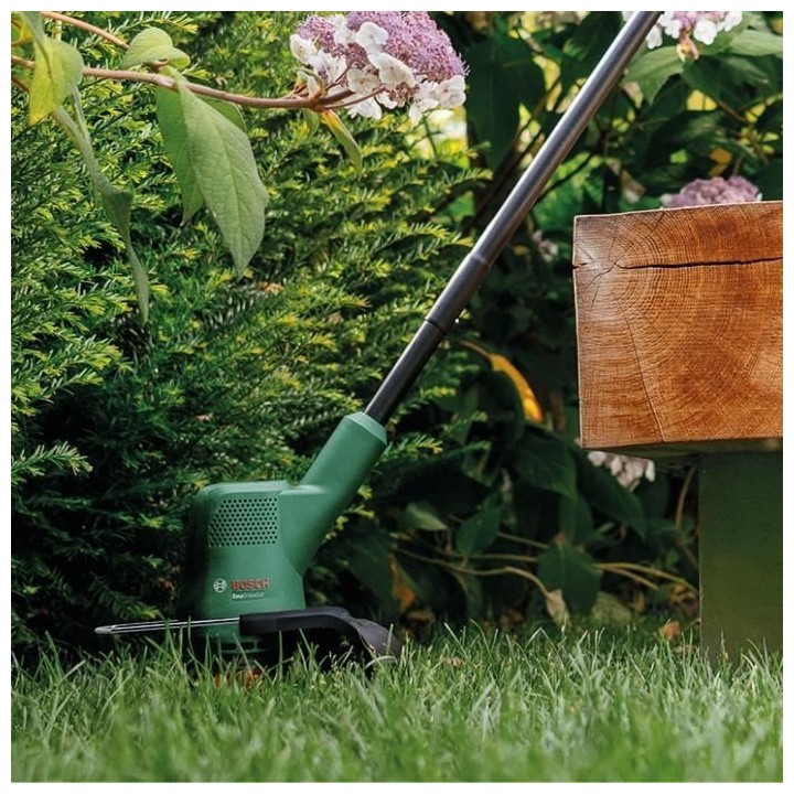 Coupe bordures BOSCH EasyGrassCut 18V-26 - 26 cm de diametre de coupe