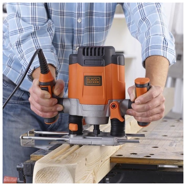 Défonceuse filaire 1200W BLACK+DECKER (Livrée avec 7 Accessoires) -